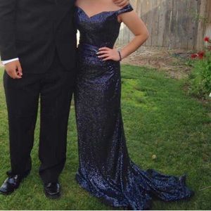 Navy blue sequined dress with train